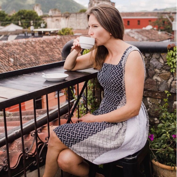 🫶Handwoven Reversible Ikat Tilly Dress - Picture 2 of 8